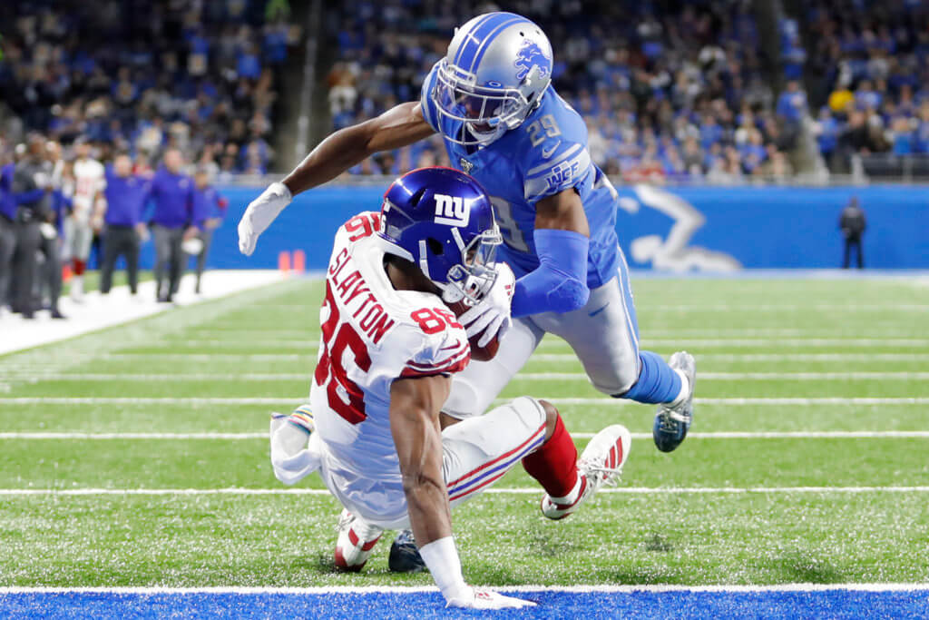 Darius Slayton catches a touchdown.